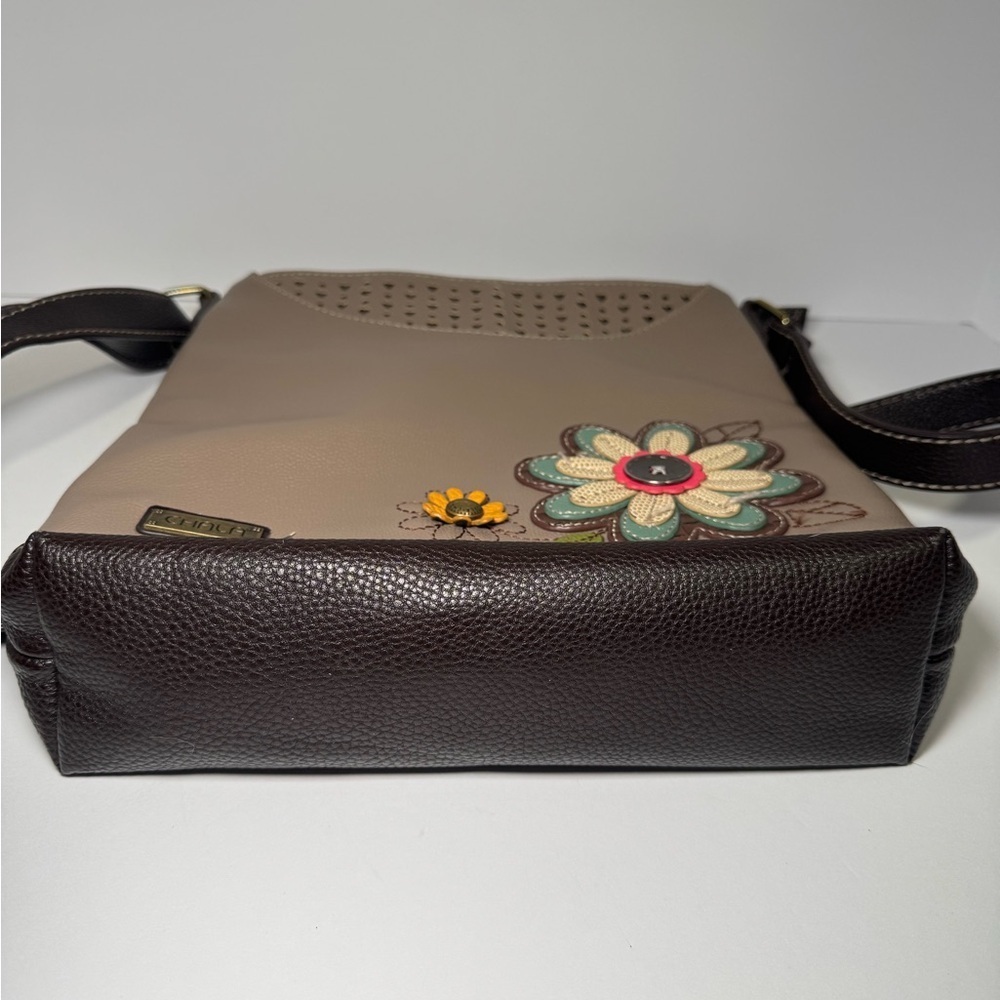 Chala Daisy Sweet Messenger bag - Picture 9 of 13